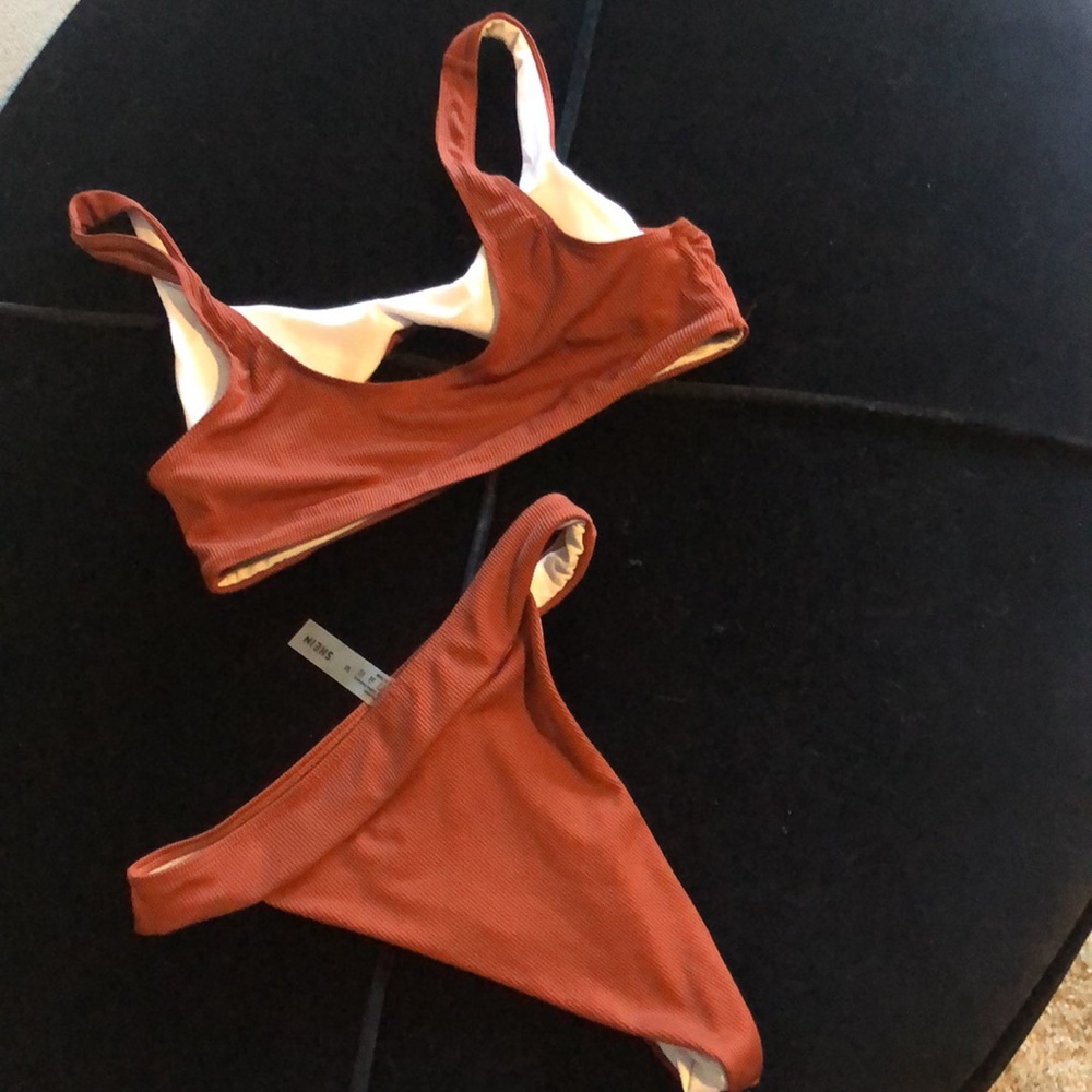 SHEIN Rust Orange Ribbed Bikini Set - Picture 4 of 5